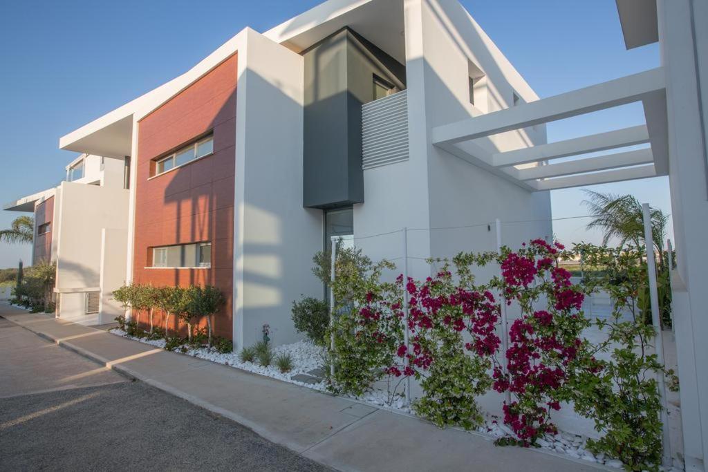 The White H Villa, Protaras, Fresh And Peaceful Paralimni Exterior foto